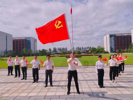 逃出重围第一章
